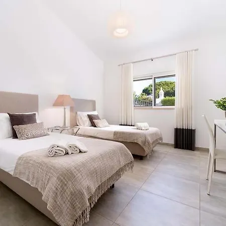 Sleeps 8 Pool Air Con T479807 فيلة فالي دو لوبو