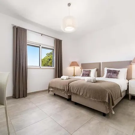 Sleeps 8 Pool Air Con T479807 فيلة *